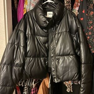 Zara Women's Sleek Black Puffer Jacket size XL